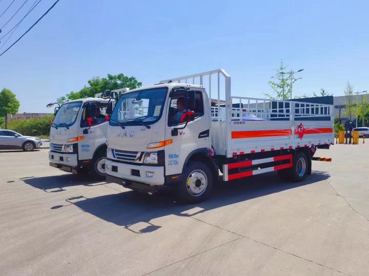 江淮5.2米氣瓶運輸車/7.4噸